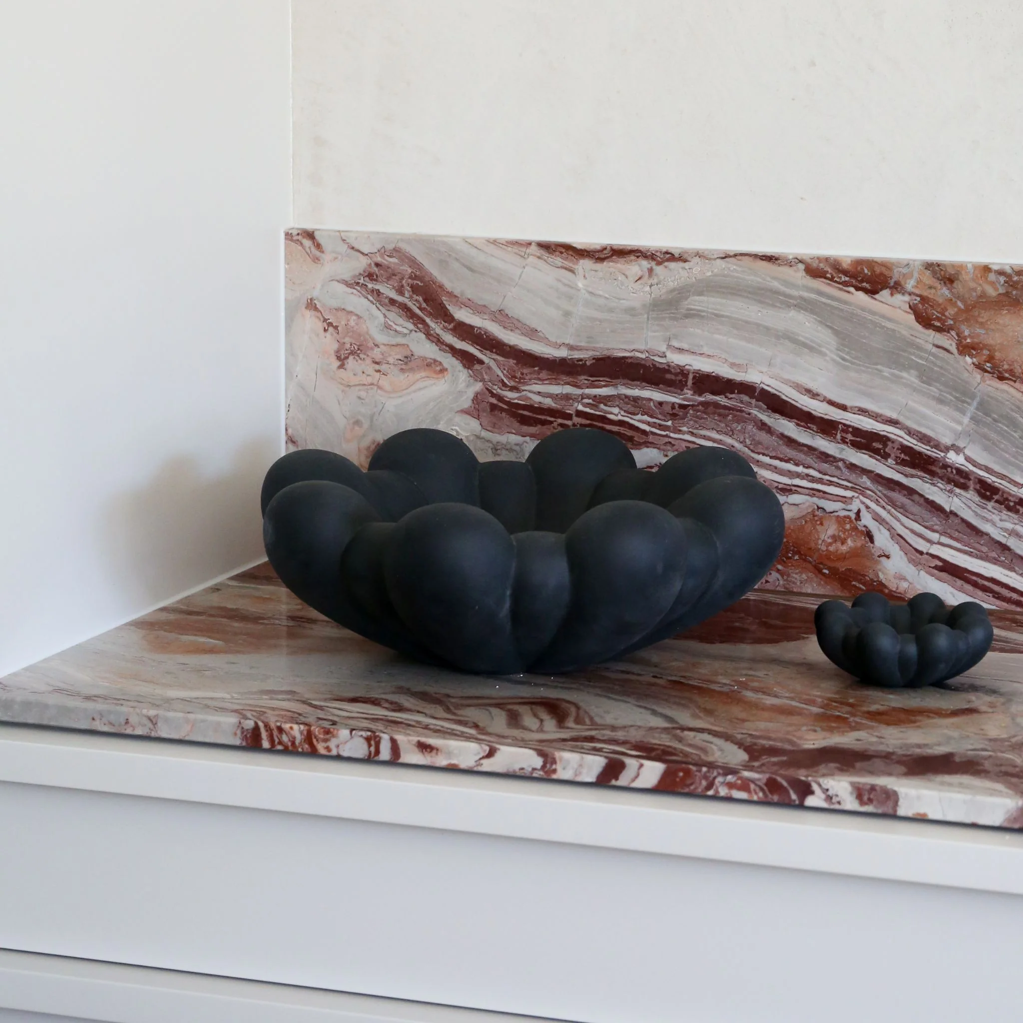 101 COPENHAGEN Bloom Tray Big, D44cm, Black - Image 2
