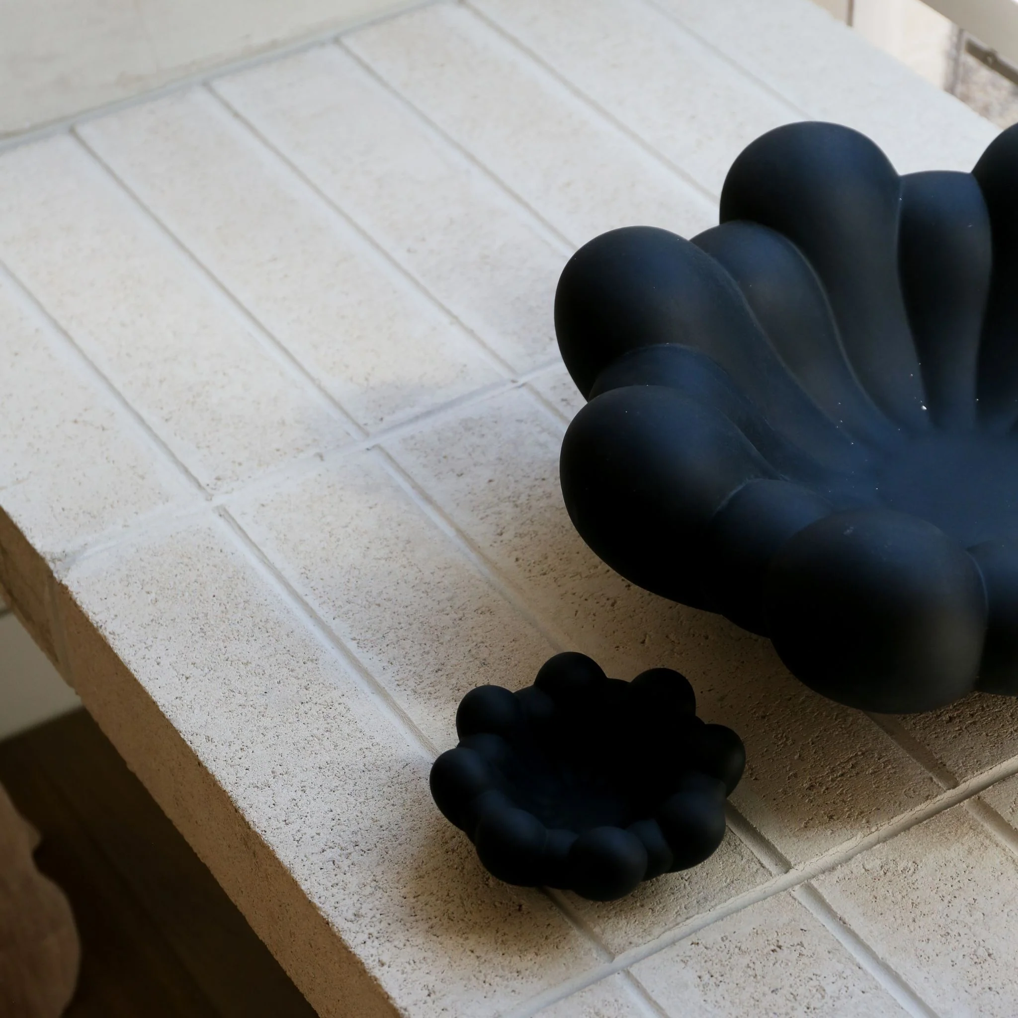 101 COPENHAGEN Bloom Tray Mini, D15.5cm, Black - Image 2