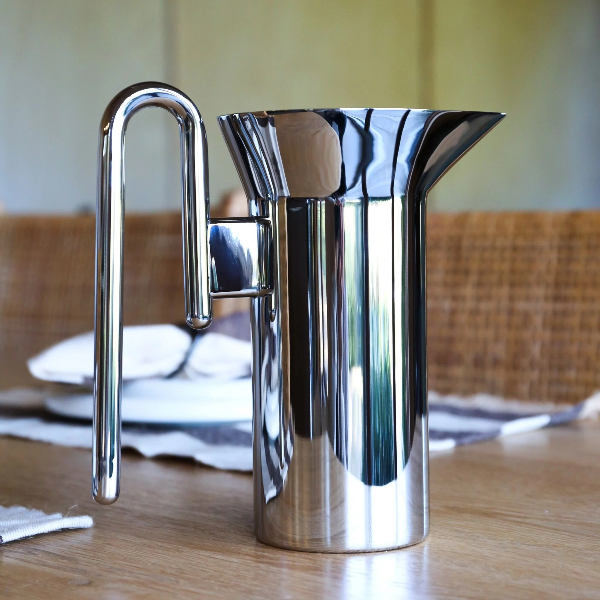 &TRADITION Momento Jug, 1L, Polished Stainless Steel - Image 8