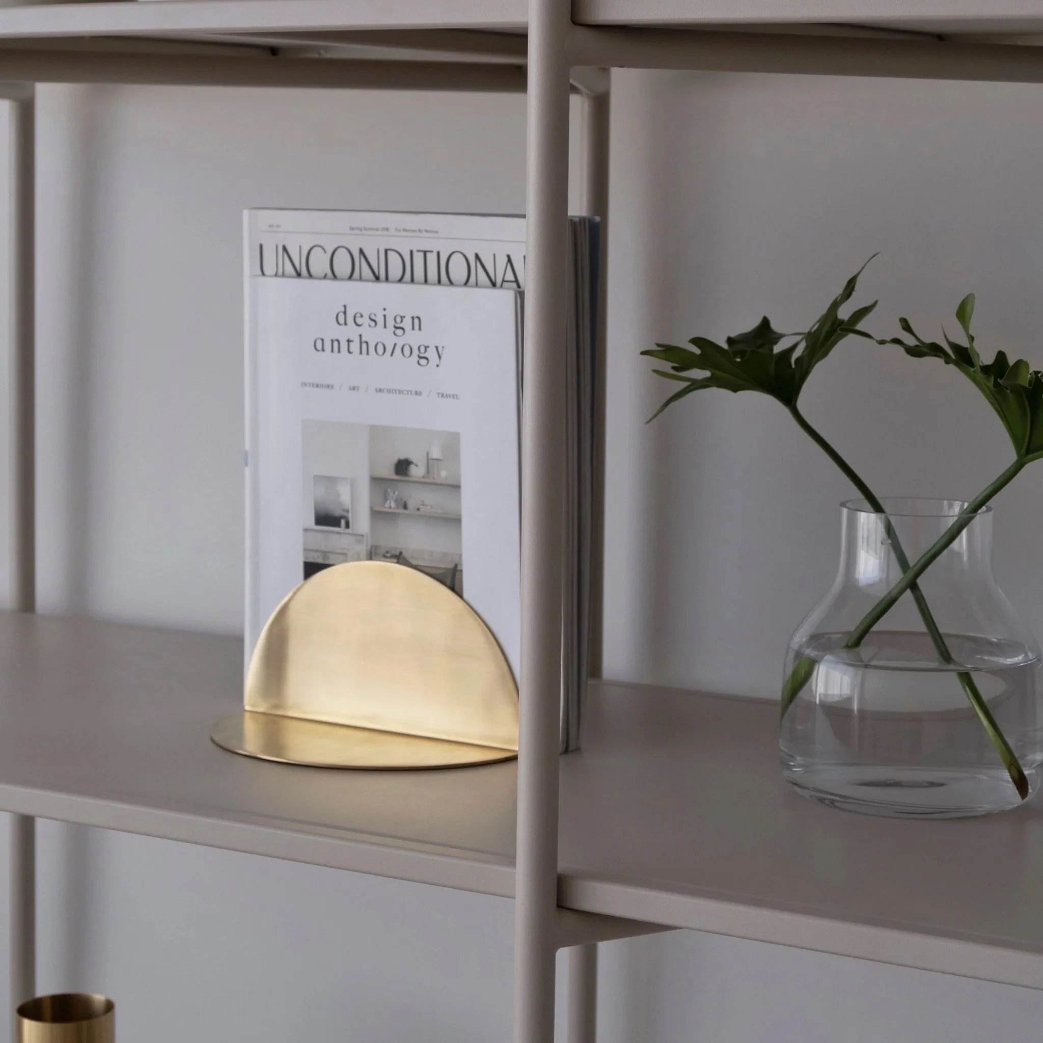 BEHR & CO Bookends Brass (Set of 2) - Image 2
