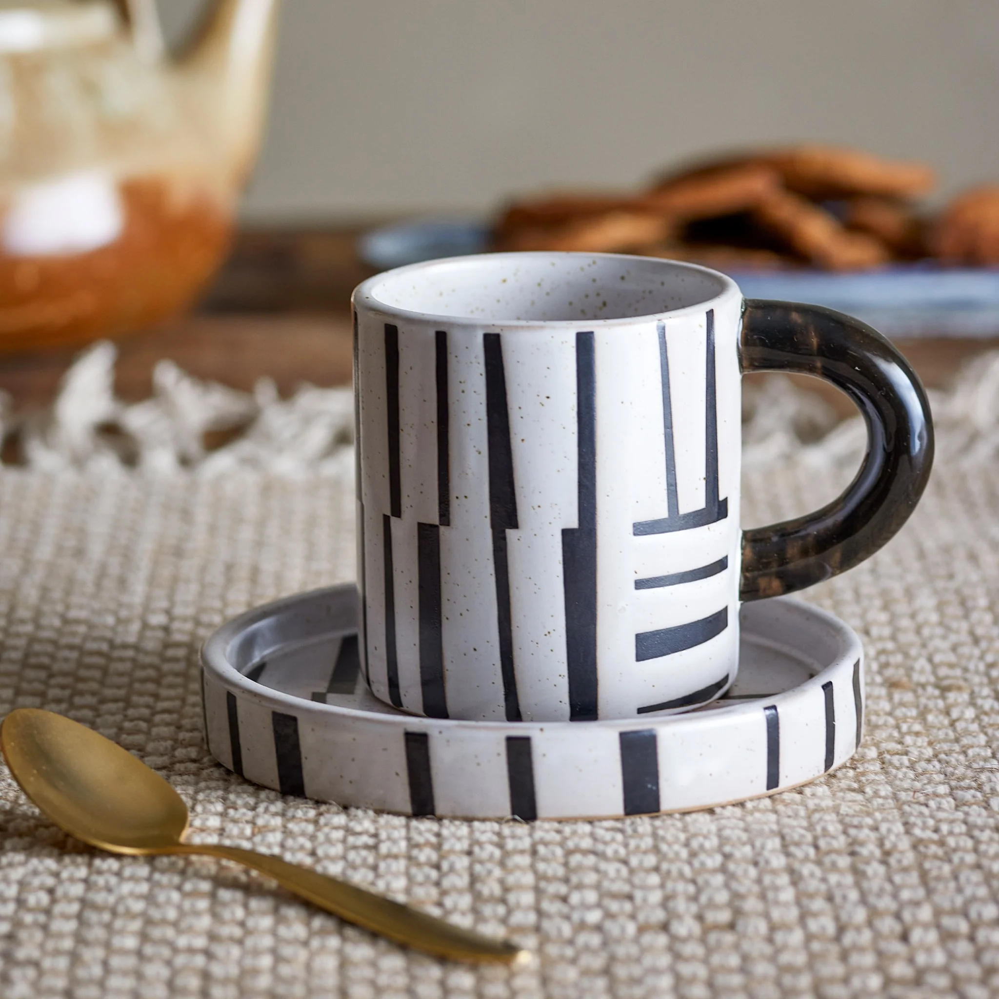 BLOOMINGVILLE Frankie Cup w/Saucer, Stoneware, Black - Image 2