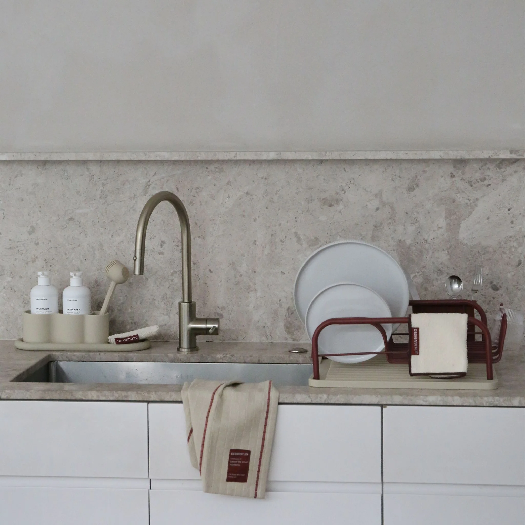 PRE-ORDER │ DESIGNSTUFF DRIP Curve Dish Rack, Brick - Image 5