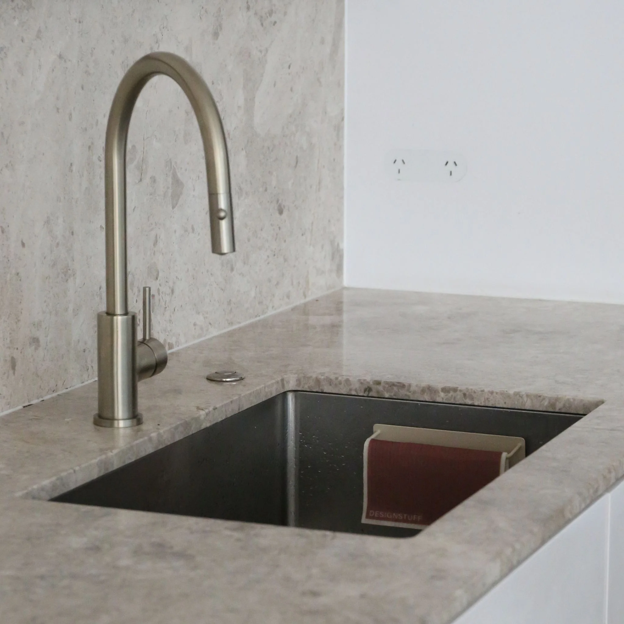 DESIGNSTUFF DRIP Dish Cloth Holder, Sand - Image 4