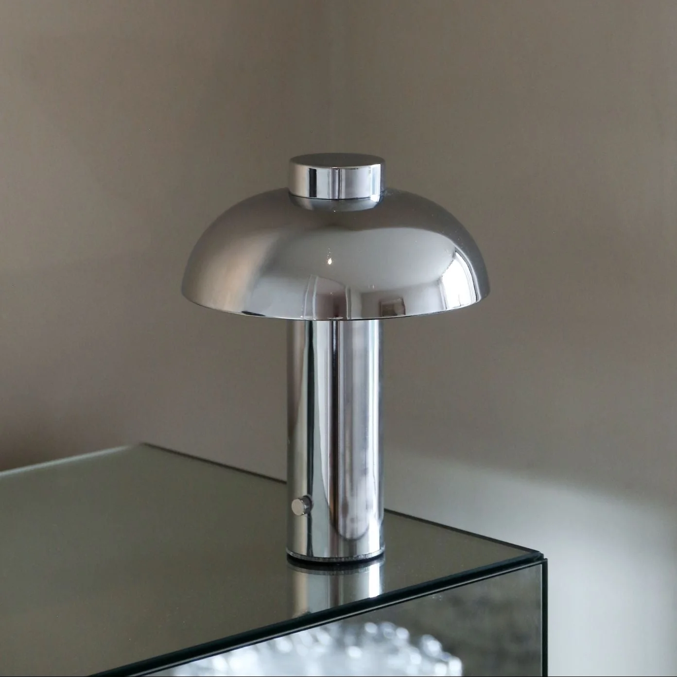 DESIGNSTUFF LUME Elio Pillar Portable Lamp, Chrome/Chrome - Image 4