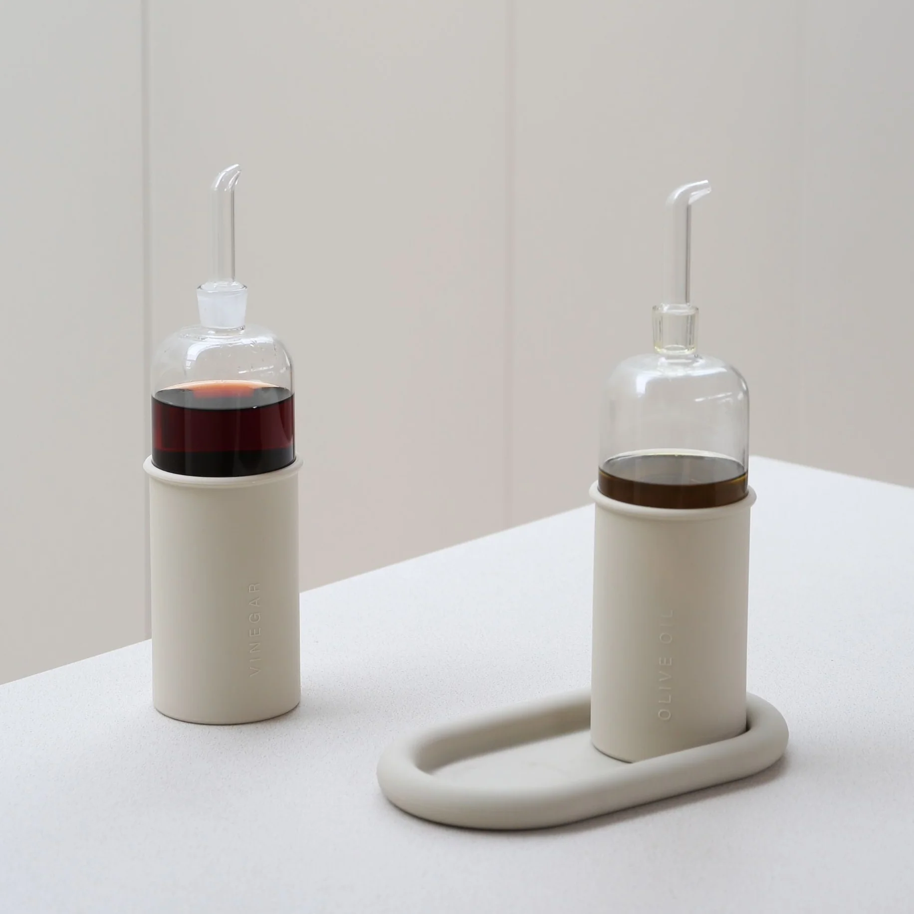 DESIGNSTUFF LUYO Oil & Vinegar Bottle Gift Set, 700 ml, Sand - Image 9