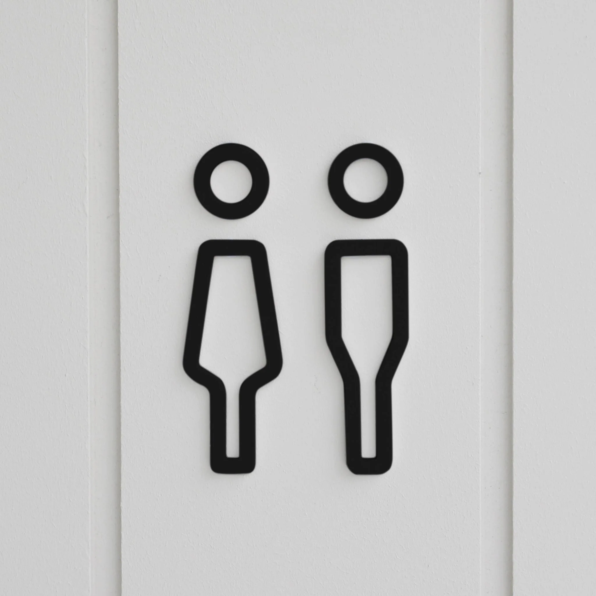 DESIGNSTUFF Signage, Restroom, Her/Him, Black