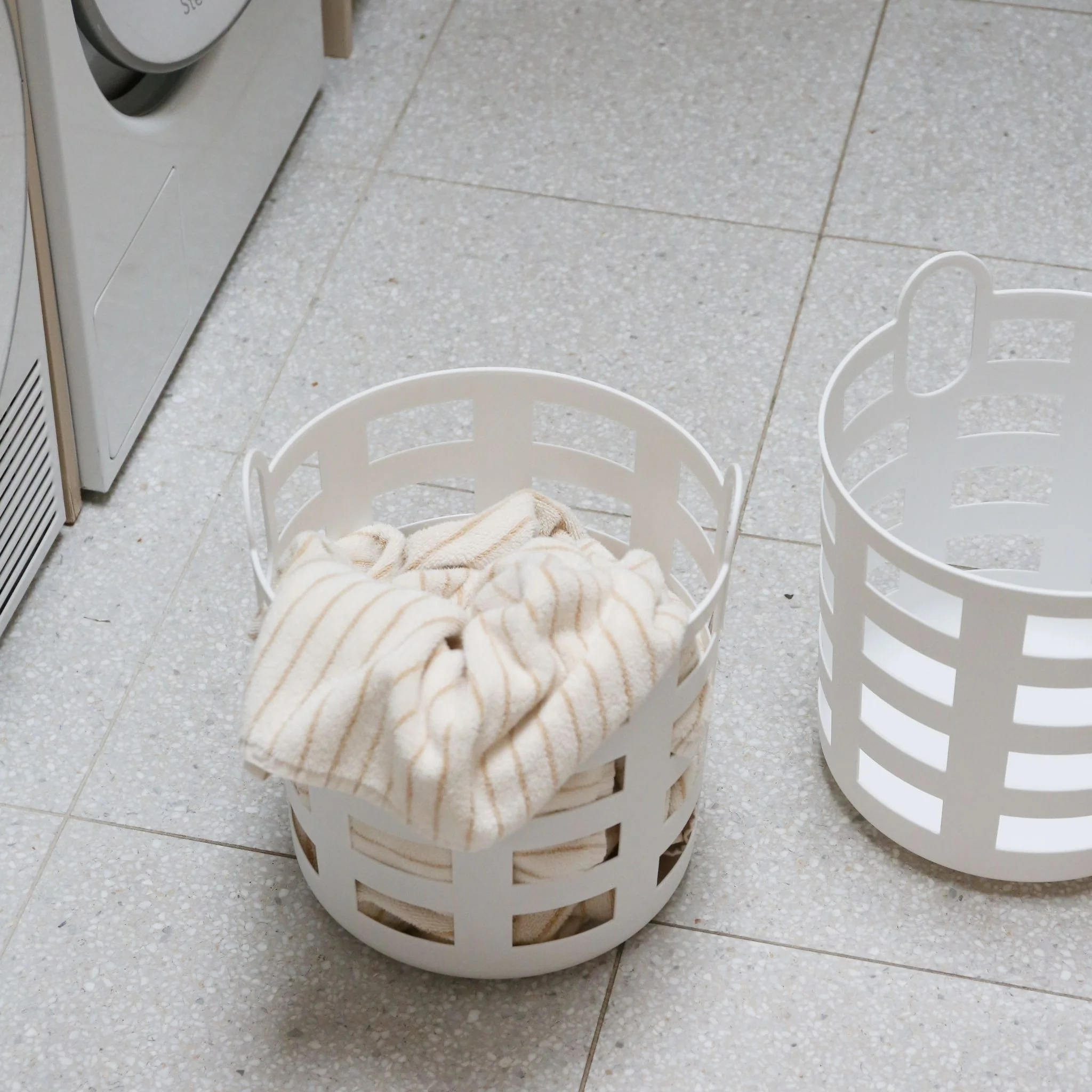 ENKEL STUDIO Storage and Laundry Basket, White (Set of 2) - Image 4