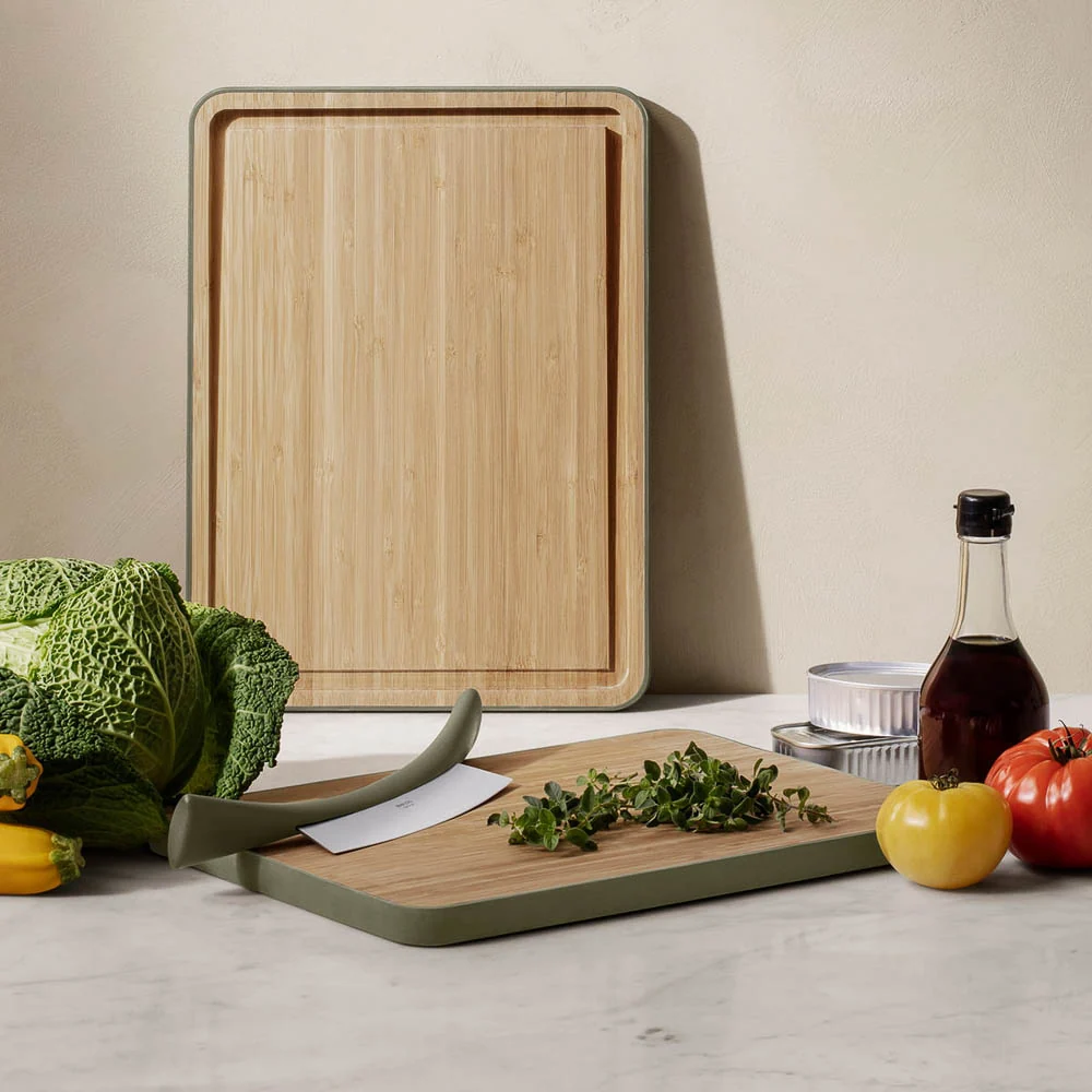 EVA SOLO Green Tool Bamboo Cutting Board w/ Juice Groove - Image 2