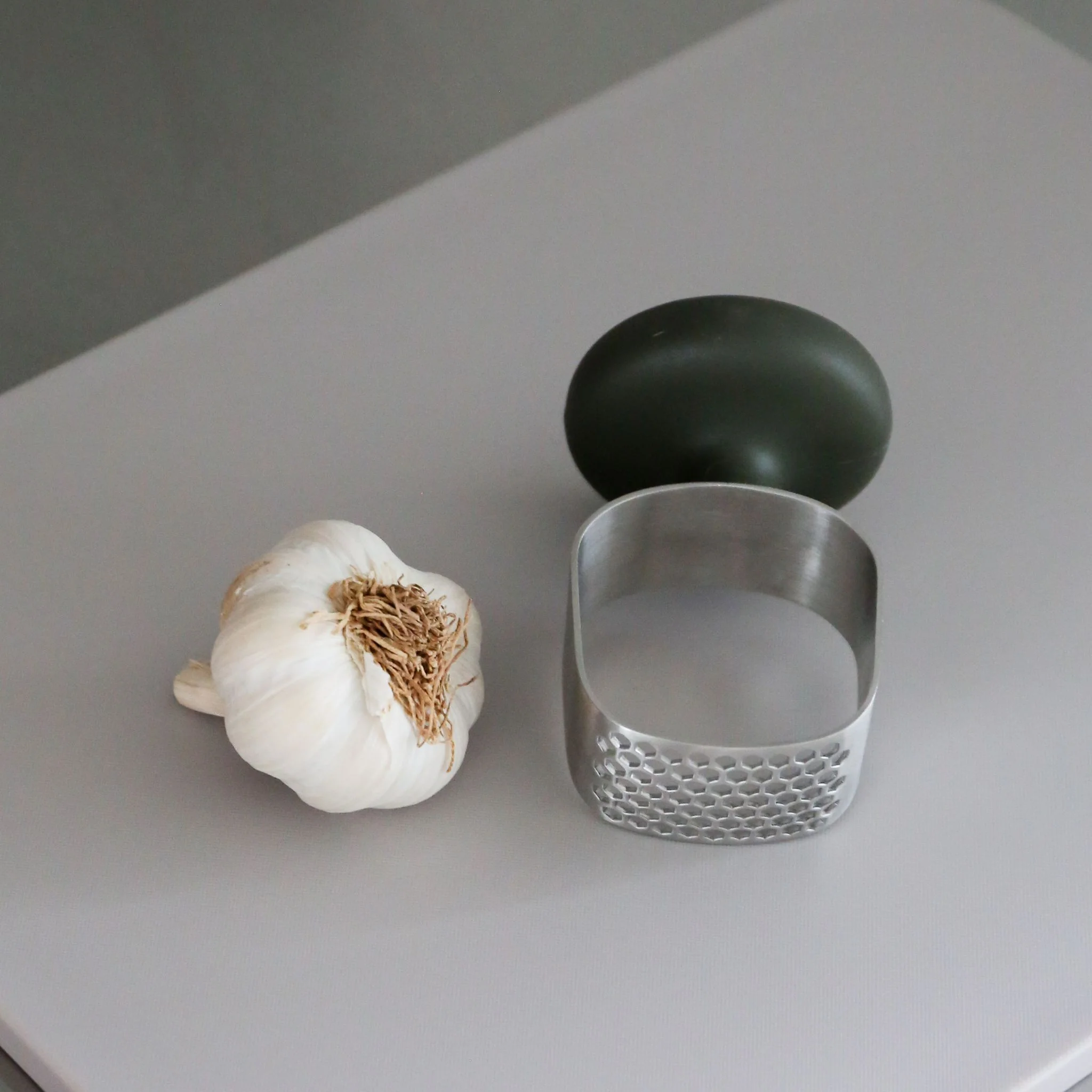 EVA SOLO Green Tool Garlic Masher, Green - Image 2
