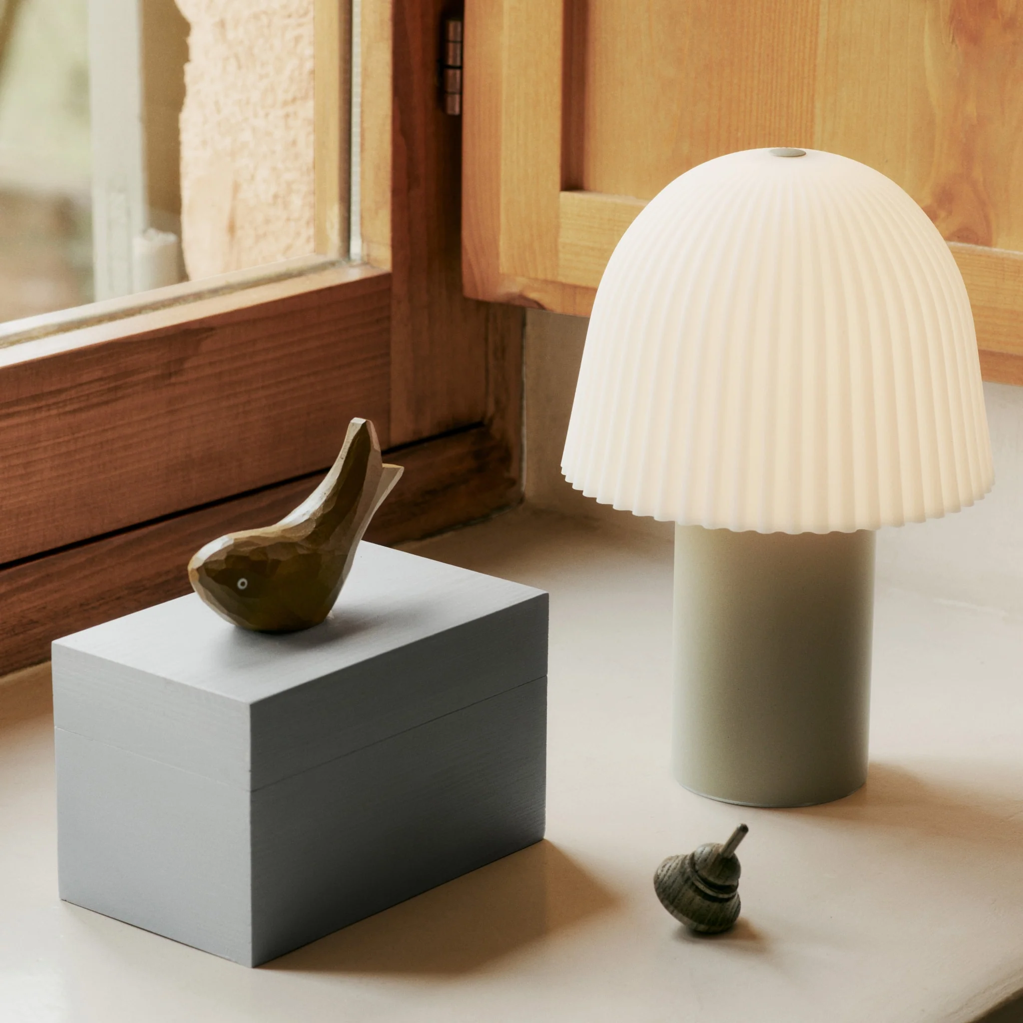 FERM LIVING Frill Portable Lamp, Cashmere/White