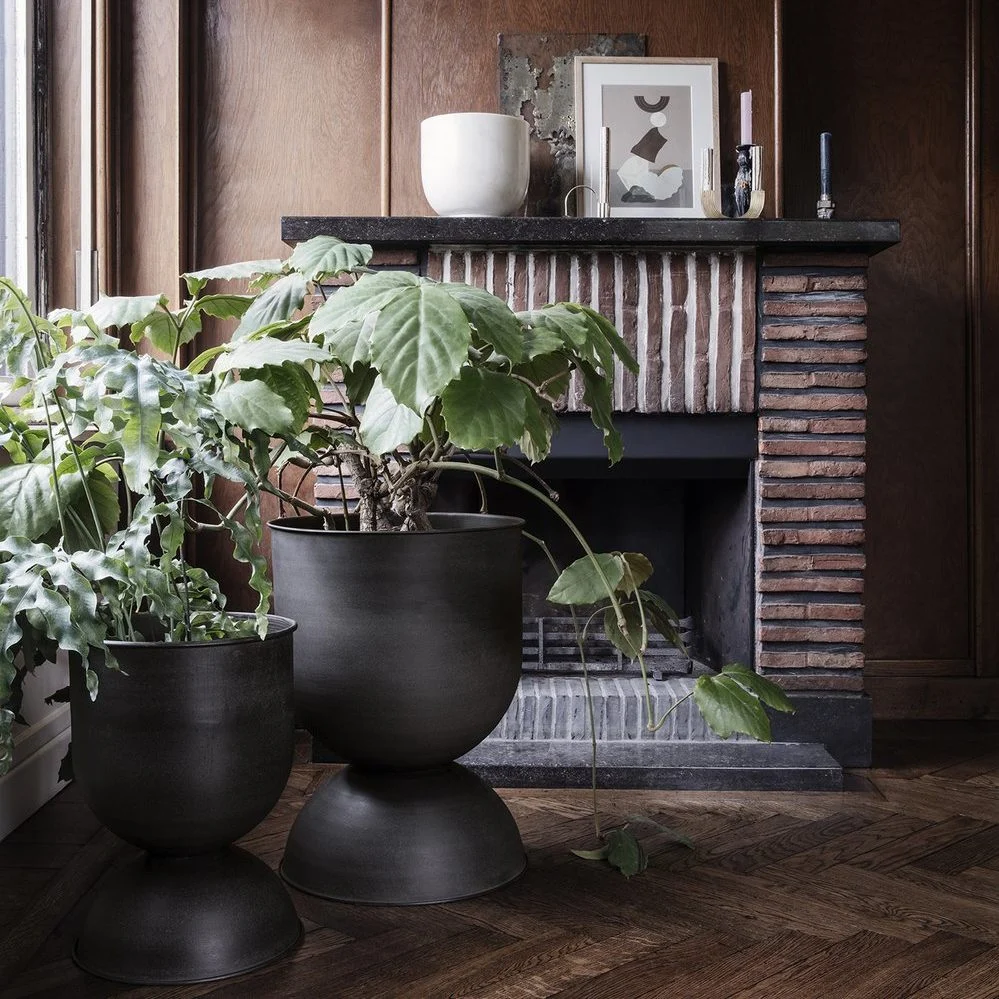 FERM LIVING Hourglass Flower Pot, H73cm Large, Black - Image 2