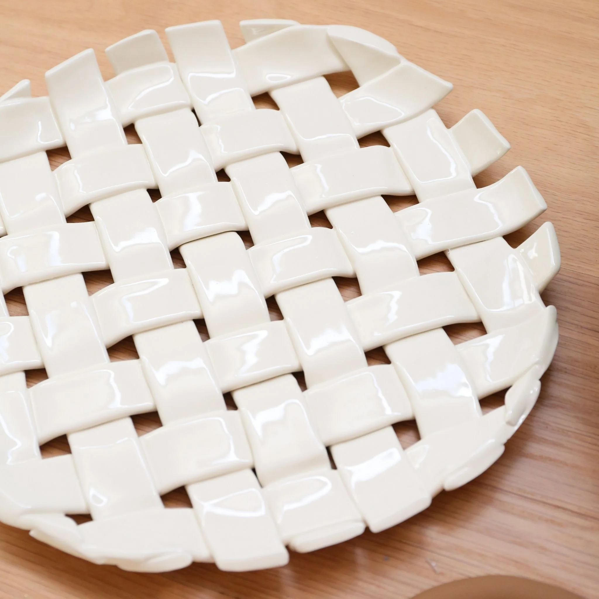 FERM LIVING Plait Platter, Off-White