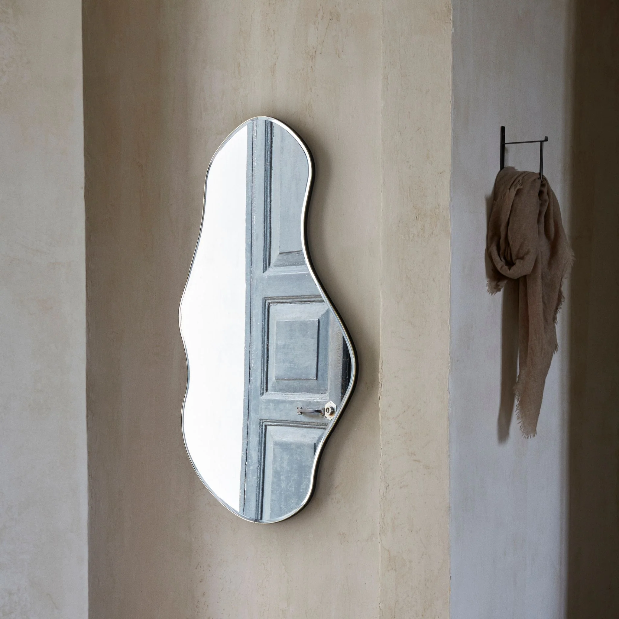 FERM LIVING Pond Mirror Large, Brass