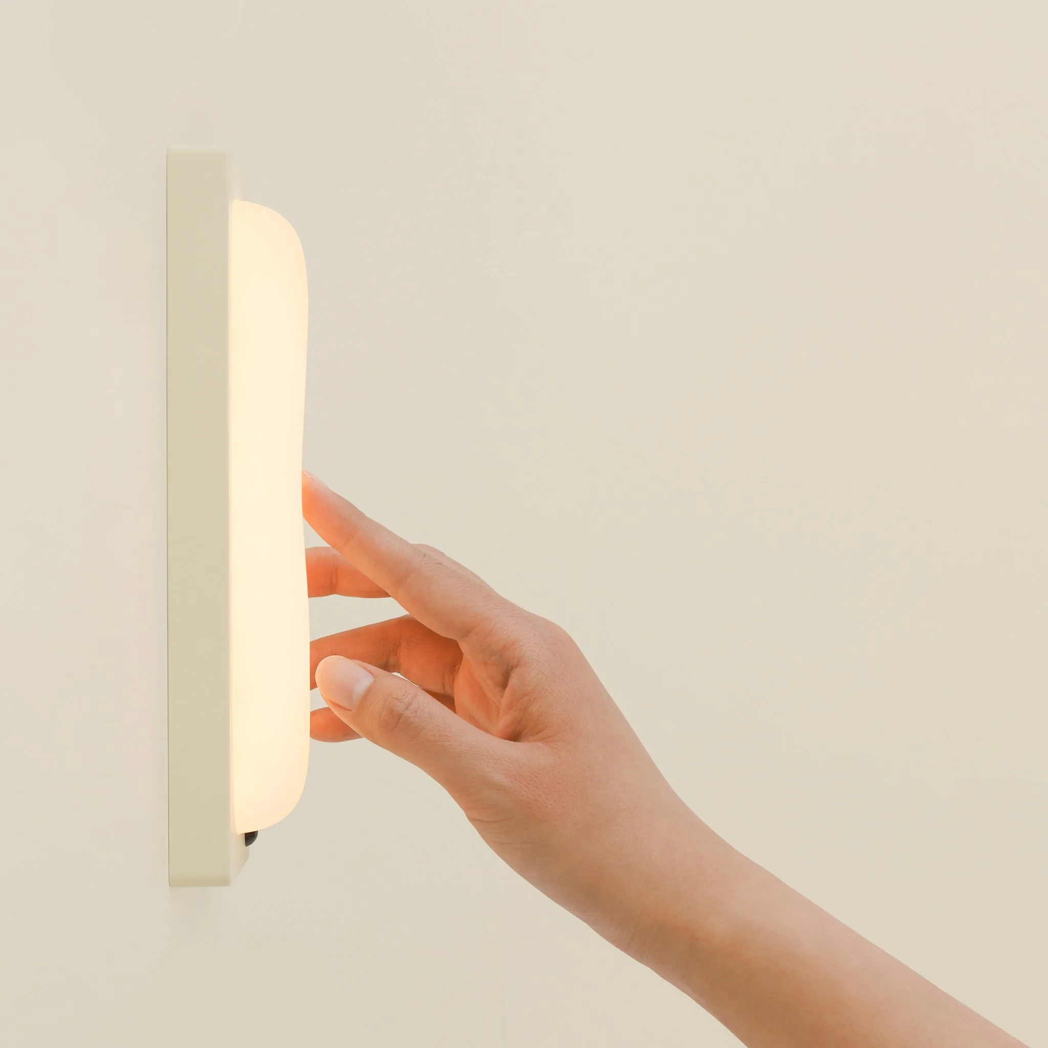 OSC Bar Sensor Lamp, White