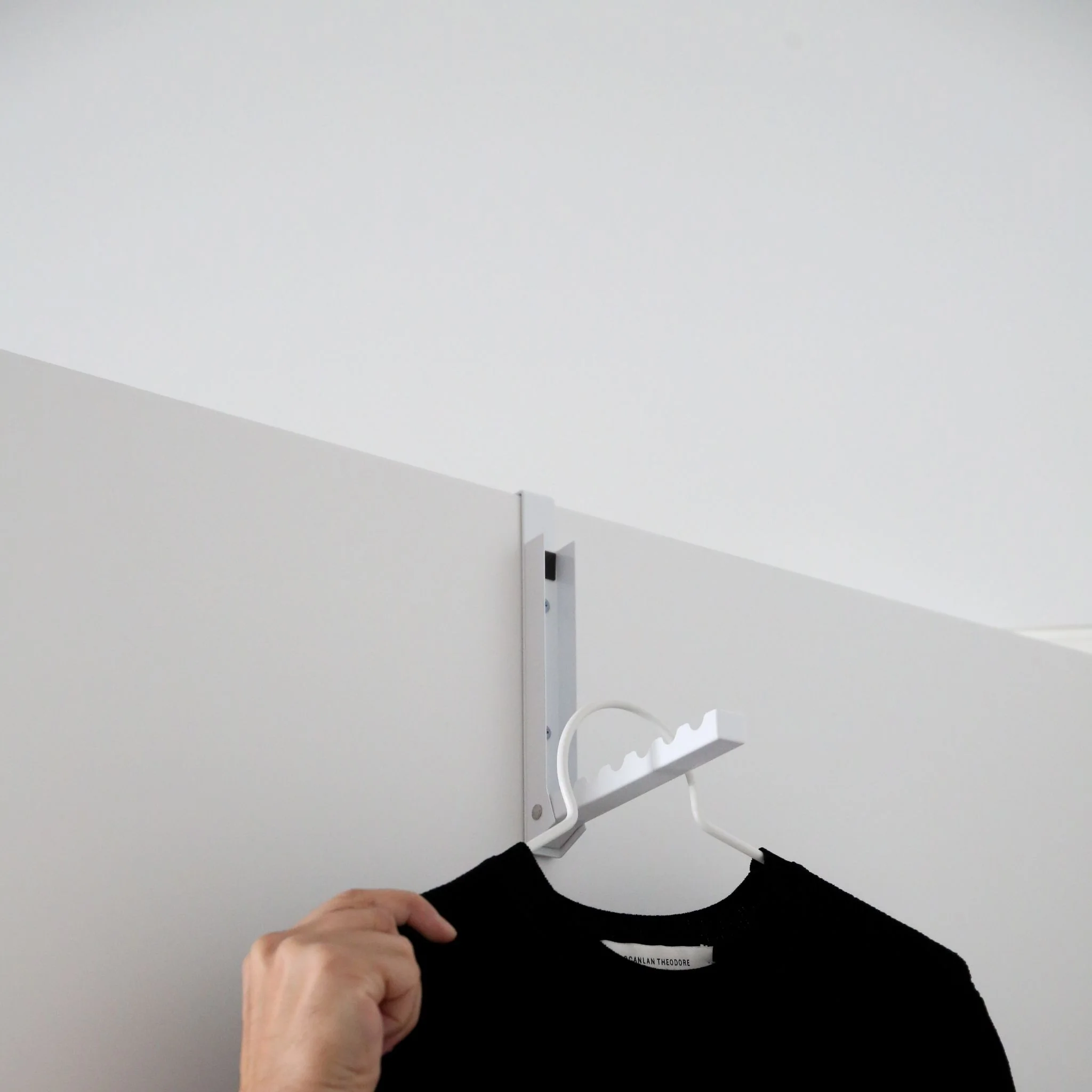 YAMAZAKI Smart Storage Over the Door Hanger Rack, White