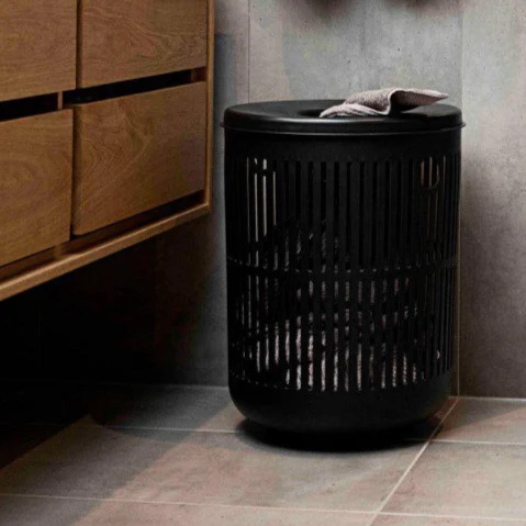 ZONE DENMARK Ume Laundry Basket 60L w/Lid, Black - Image 2